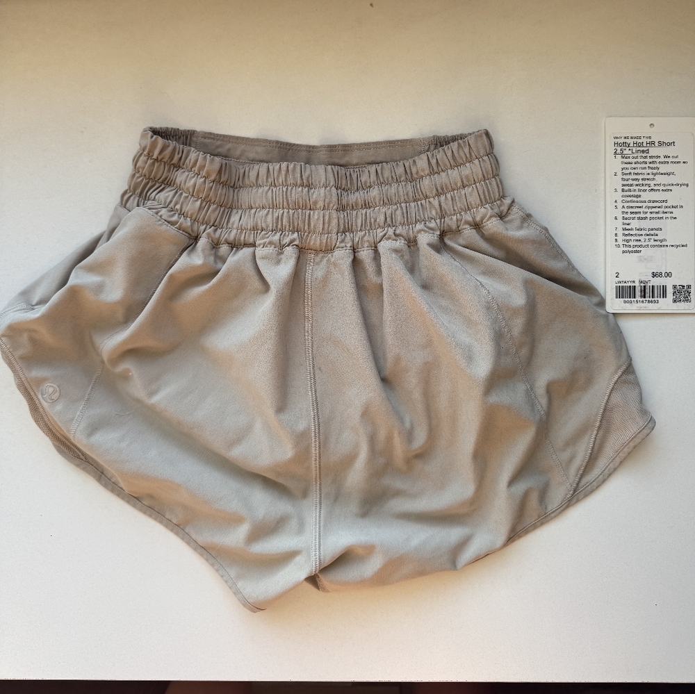 Lululemon Hotty Hot Shorts HR 2.5” Lined MOVT Mojave Tan Sz 2